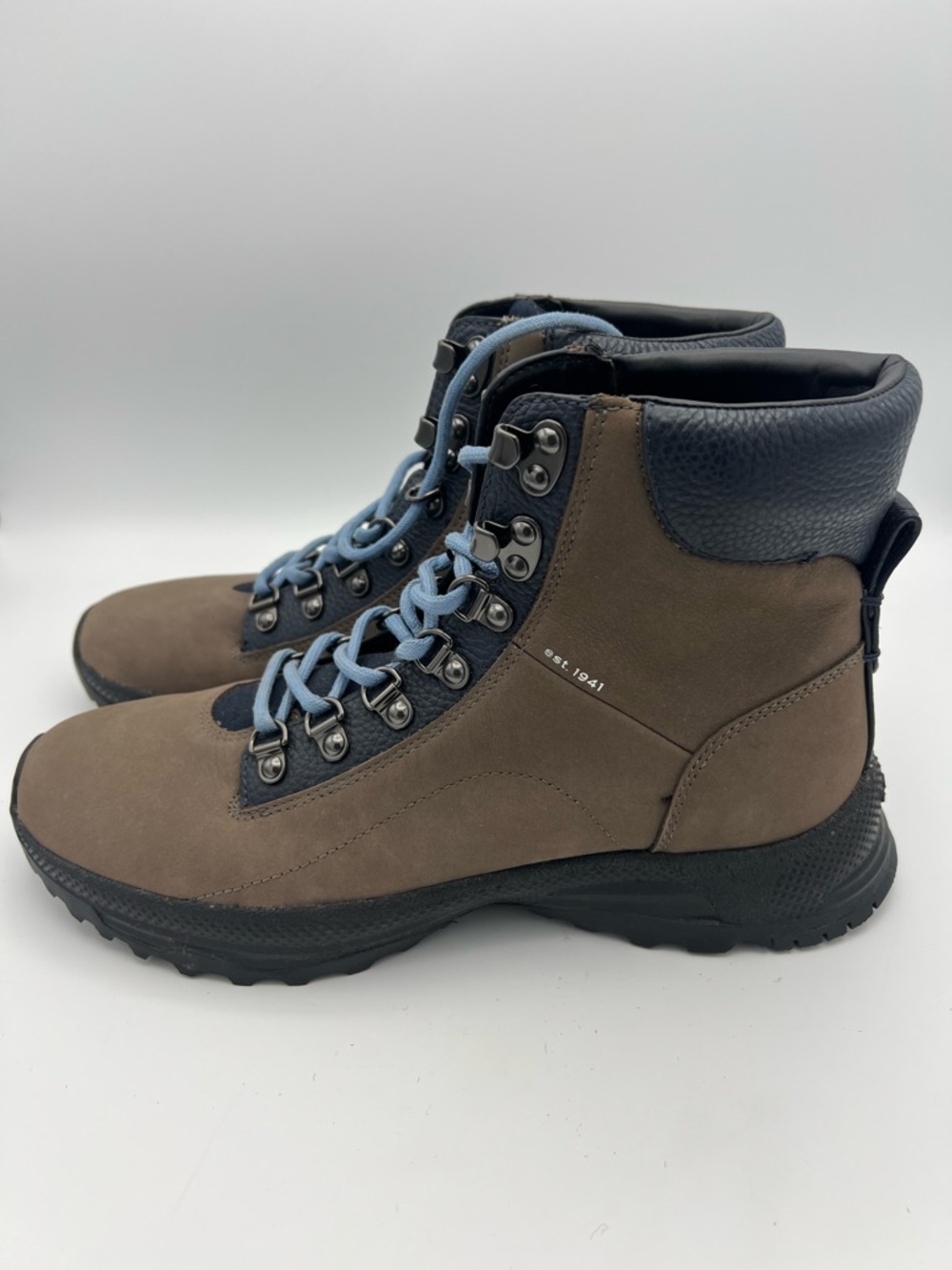 Coach Men's Brown Leather Hiking Boots with Light Blue Laces - Picture 2 of 7